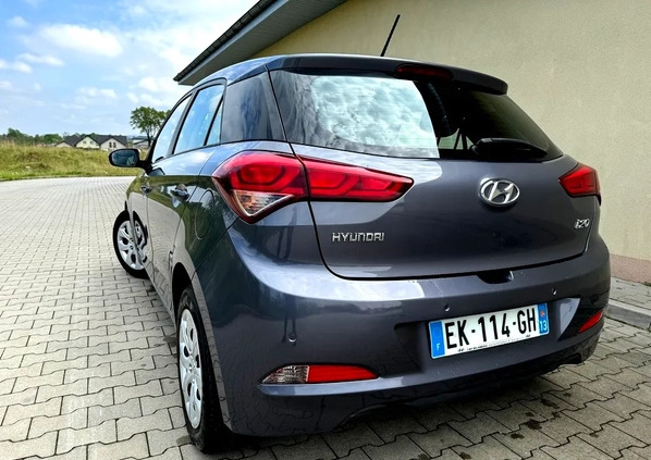 Hyundai i20 cena 35900 przebieg: 98000, rok produkcji 2018 z Biała małe 407